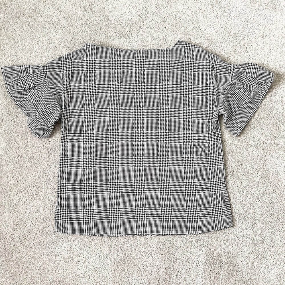 NWT Ann Taylor Flutter Top L - Picture 2 of 3